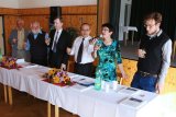 Zleva: plavec a pamětník Václav Husa, Jiří Frőhlich, Vladislav Michal, Antonín Zelenka, Milada Jiroušková, Michal Bačák. Foto R. Krekule.